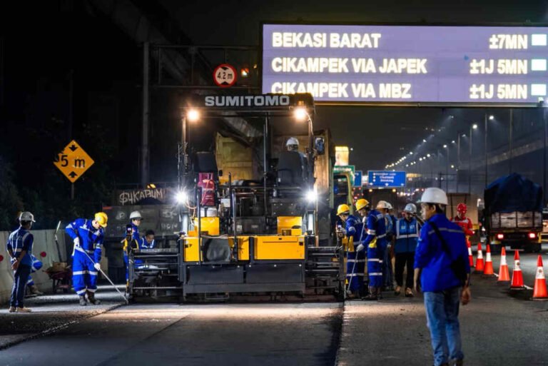 Pastikan Infrastruktur Jalan Tol Tetap Andal, PT Jasamarga Tollroad Maintenance Laksanakan Pekerjaan Preservasi di Jalan Tol Jakarta–Cikampek